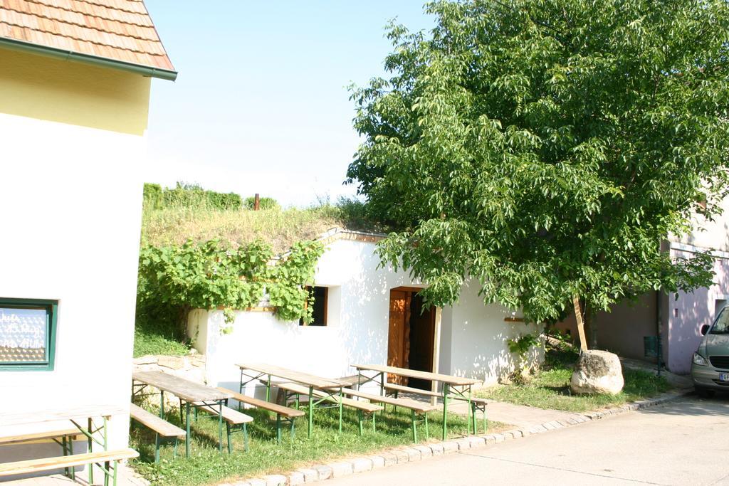 Weingut Martinshof Hotell Sankt Ulrich  Exteriör bild